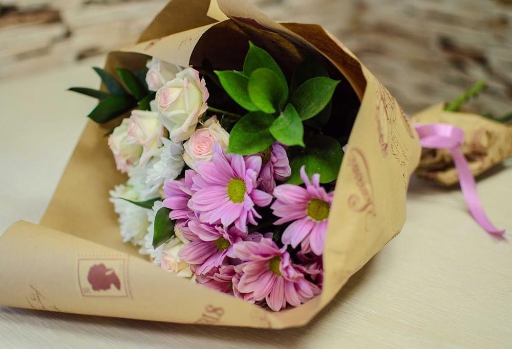 Букет цветов из: Розы и Хризантемы в Сергеевке