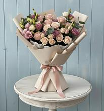 Букет цветов из:  Розы и Лизиантусы в Сергеевке