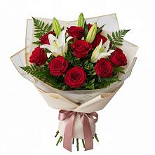 Букет цветов из:  Лилии и Розы в Сергеевке