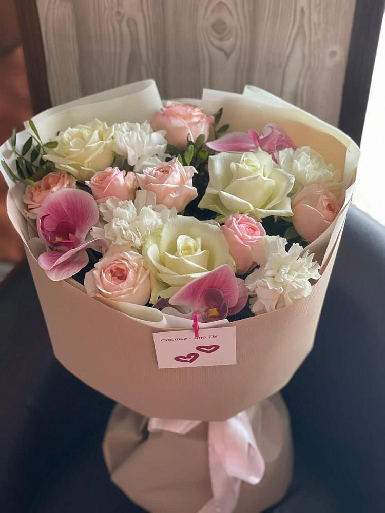 Букет цветов из: Орхидеи, Розы и Гвоздики в Сергеевке