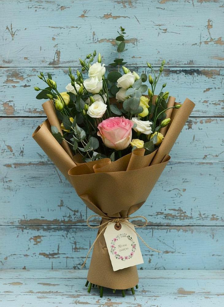 Букет цветов из: Розы и Лизиантусы в Сергеевке