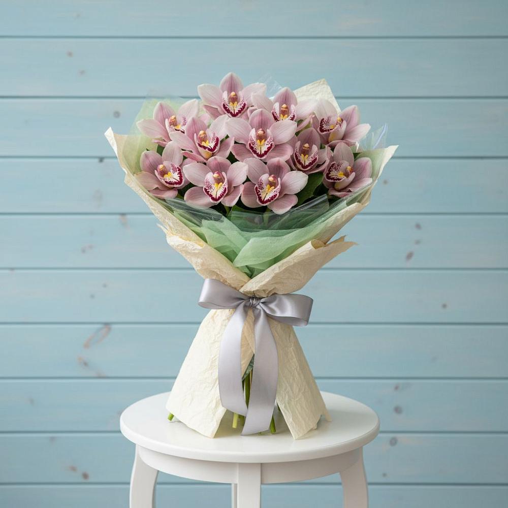 Букет цветов из: Орхидеи и Розы в Сергеевке