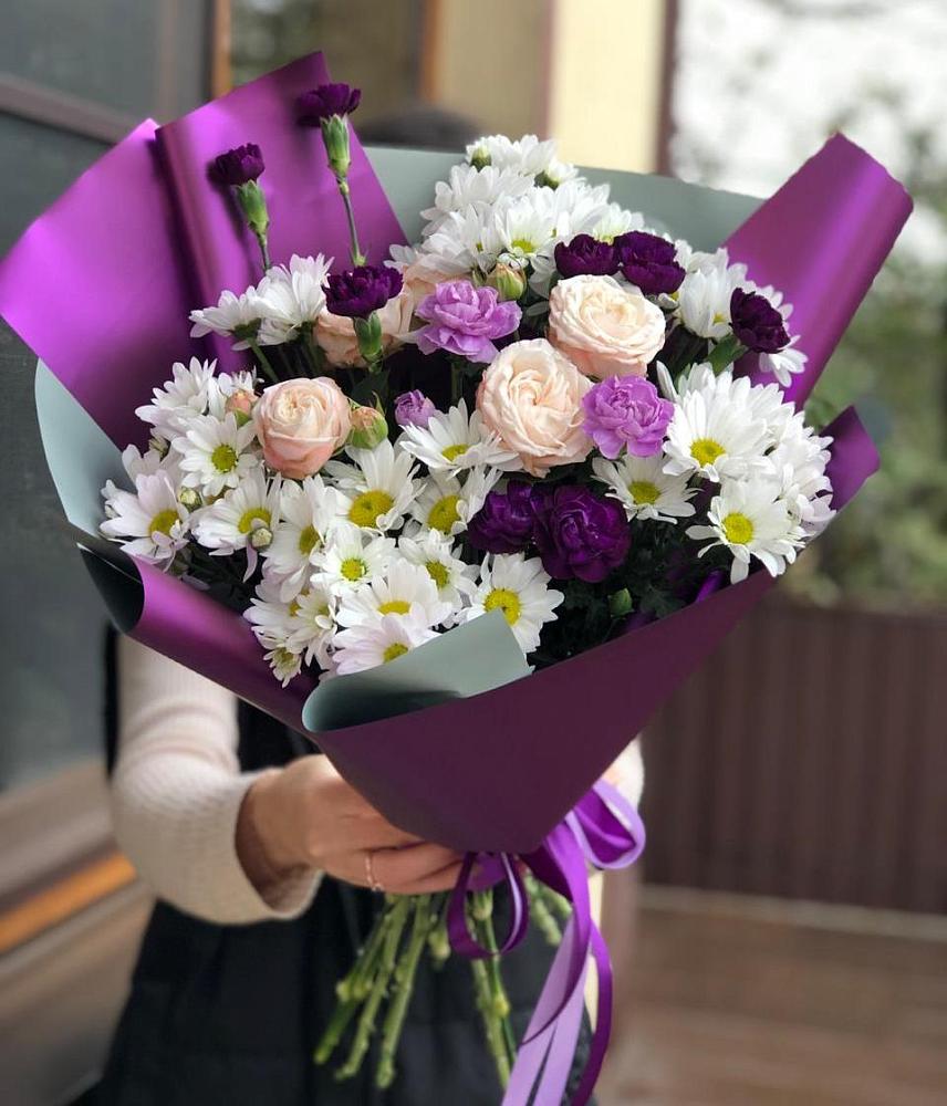 Букет цветов из: Хризантемы, Гвоздики и Розы в Сергеевке