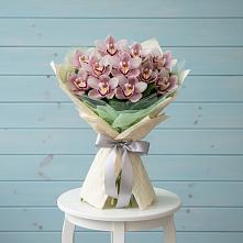 Букет цветов из:  Орхидеи и Розы #REPLACE_PRED# Сергеевке