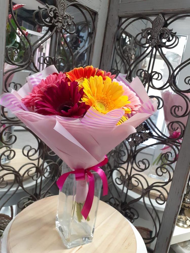 Букет цветов из: Герберы в Сергеевке