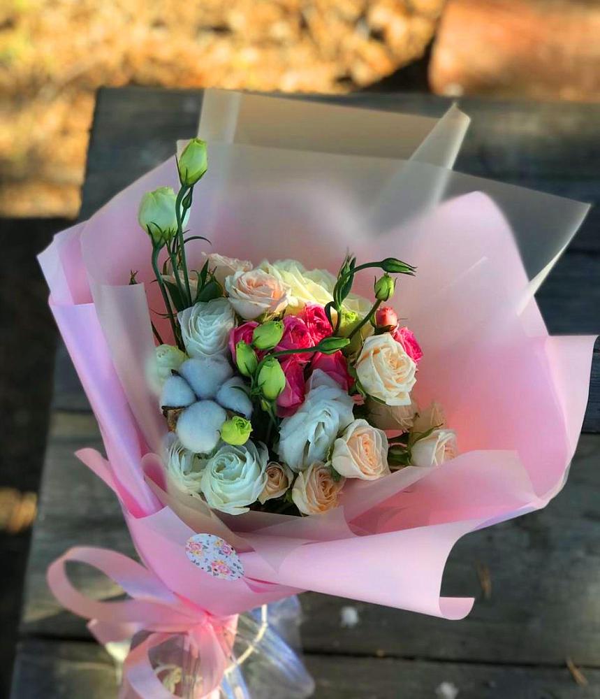 Букет цветов из: Розы и Лизиантусы в Сергеевке