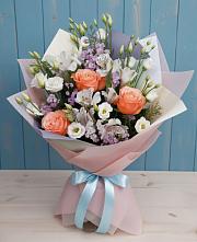 Букет цветов из:  Лизиантусы, Розы, Альстромерии и Гипсофила #REPLACE_PRED# Сергеевке