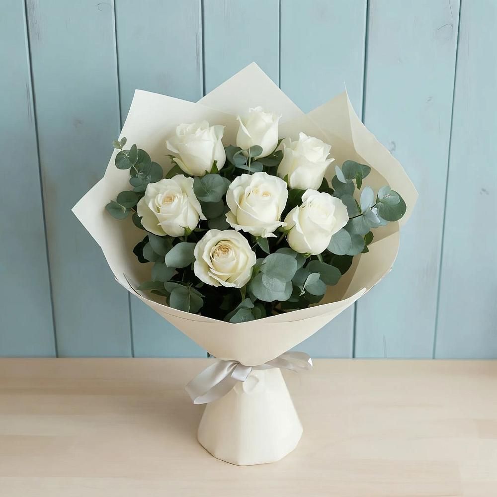 Букет Белые розы в Эвкалипте в Сергеевке