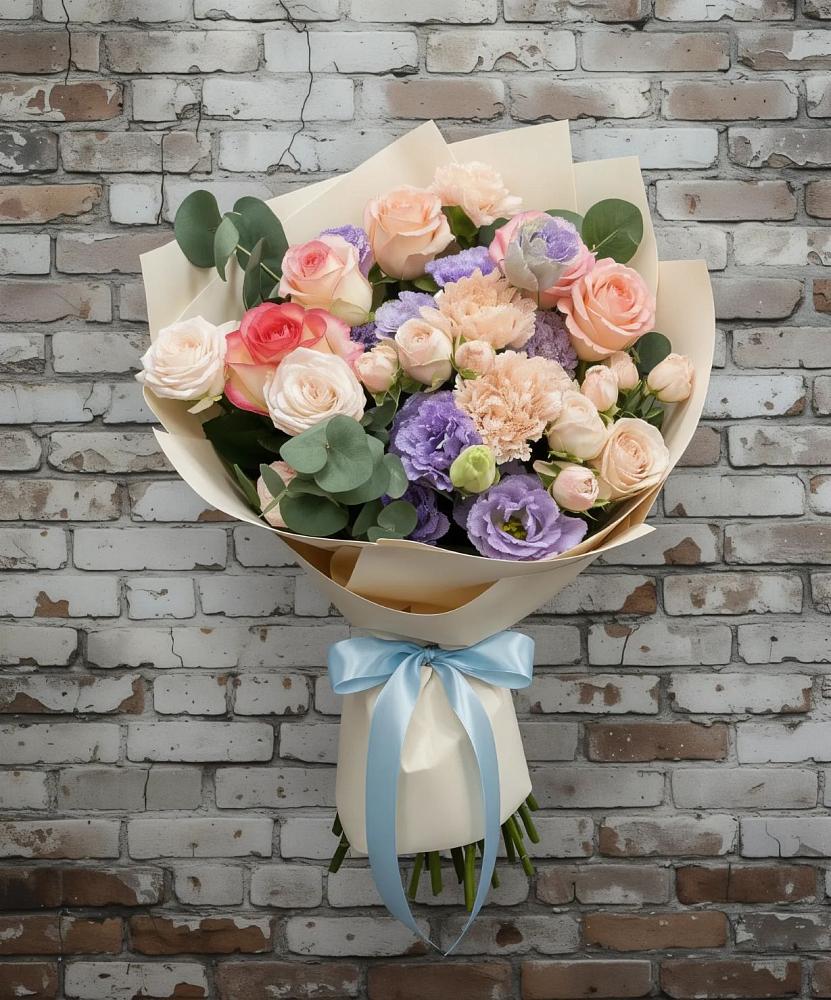 Букет цветов из: Розы, Лизиантусы и Гвоздики в Сергеевке