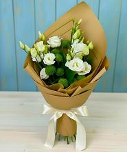 Букет цветов из:  Хризантемы и Лизиантусы в Сергеевке