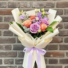 Букет цветов из:  Лизиантусы и Розы #REPLACE_PRED# Сергеевке