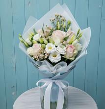Букет цветов из:  Розы и Лизиантусы в Сергеевке
