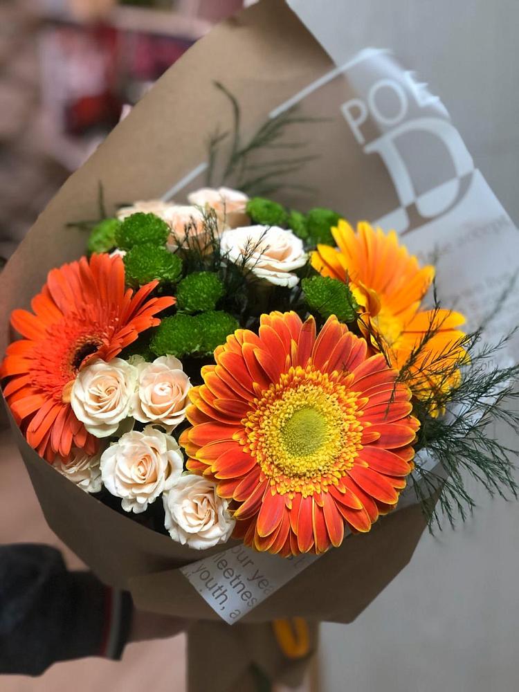 Букет цветов из: Герберы, Хризантемы и Розы в Сергеевке