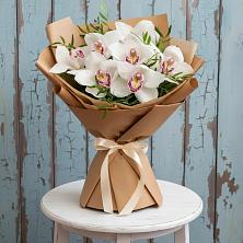 Букет цветов из:  Орхидеи и Розы в Сергеевке